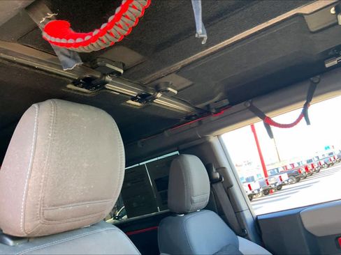 Used 2022 Ford Bronco Wildtrak image 48