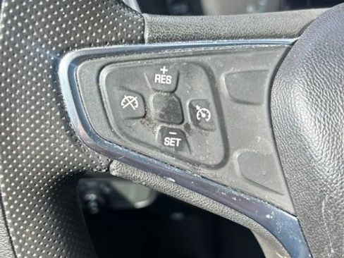 Used 2019 Chevrolet Equinox LS FWD image 35