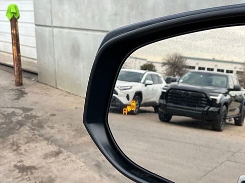 Used 2025 Toyota Grand Highlander XLE image 21