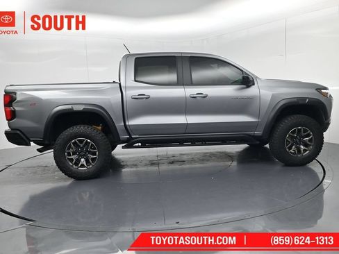 Used 2024 Chevrolet Colorado ZR2 w/ Technology Package AWD/4WD image 8