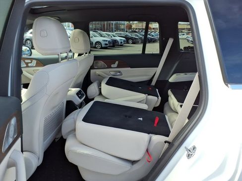 Certified 2025 Mercedes-Benz GLS 450 4MATIC image 12