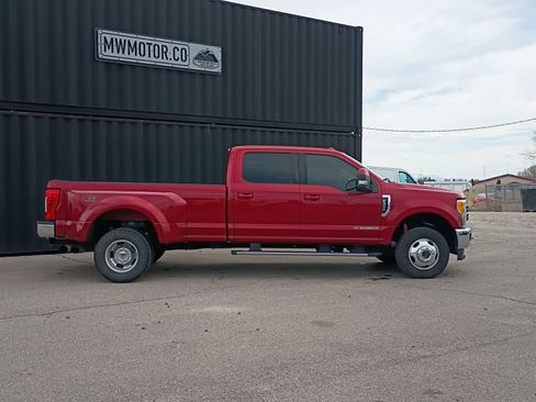 Used 2017 Ford F350 Lariat w/ Lariat Value Package AWD/4WD image 3