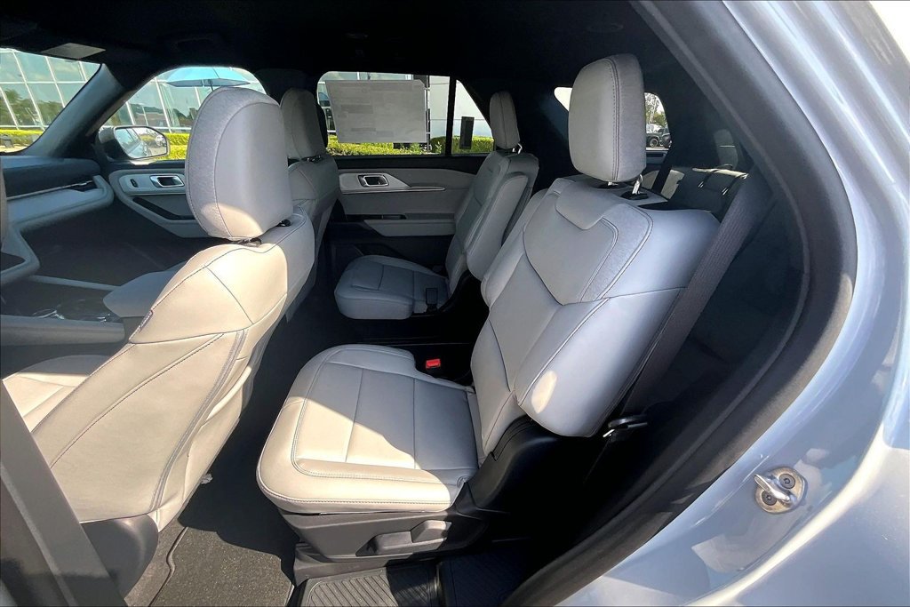 New 2027 Ford Explorer Active w/ Active Comfort Package RWD image 10