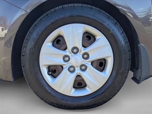 Used 2017 Kia Forte LX w/ LX Popular Package image 22