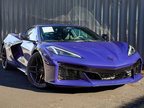 Used 2025 Chevrolet Corvette Z06 w/ Battery Protection Package image 1