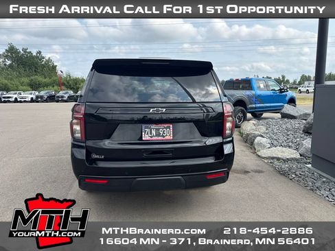 Used 2023 Chevrolet Suburban Z71 w/ Luxury Package AWD/4WD image 6