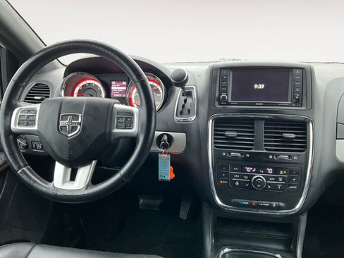 Used 2017 Dodge Grand Caravan GT image 12