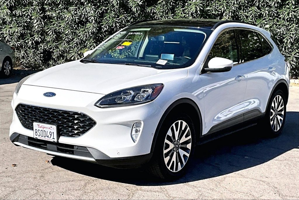 Used 2020 Ford Escape Titanium AWD/4WD image 3