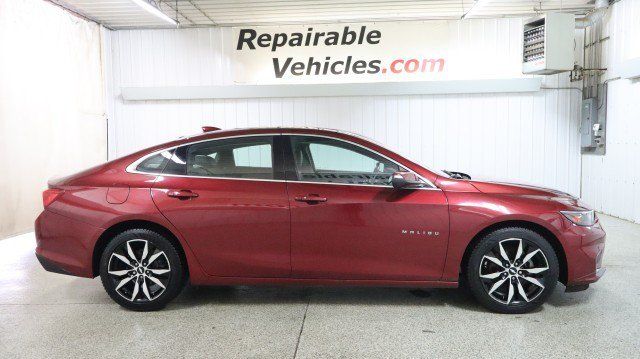 Used 2017 Chevrolet Malibu LT w/ Leather Package FWD image 4