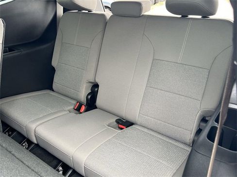 New 2025 GMC Acadia Elevation image 25