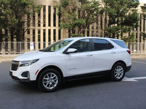 Used 2022 Chevrolet Equinox LT AWD/4WD image 12