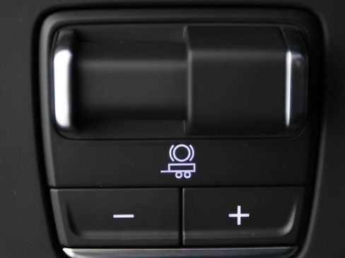 Used 2026 Cadillac Escalade Platinum Sport w/ LPO, ONYX Package AWD/4WD image 28