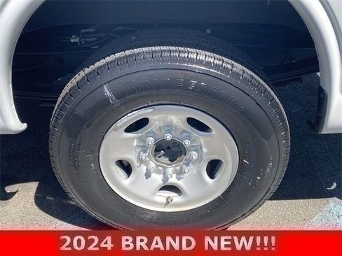 Used 2024 Chevrolet Express 2500 w/ Driver Convenience Package image 28