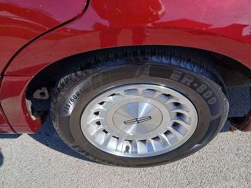 Used 1999 Lincoln Town Car Executive image 9