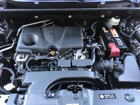 Used 2019 Toyota RAV4 XLE Premium w/ Cold Weather Package FWD image 11