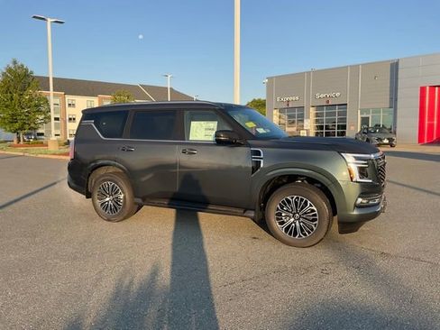 New 2026 Nissan Armada SL w/ Captain's Chari Seat Package AWD/4WD image 1