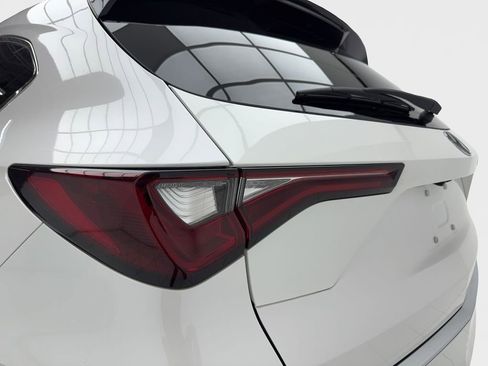 Used 2025 Acura MDX w/ Technology Package image 9