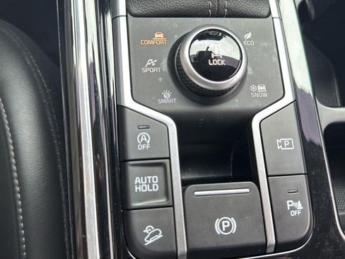 Used 2023 Kia Sorento SX AWD/4WD image 23