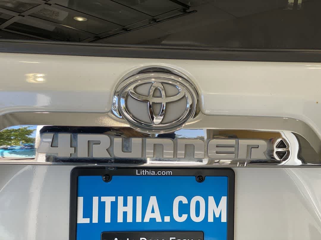 Used 2016 Toyota 4Runner Limited AWD/4WD image 11