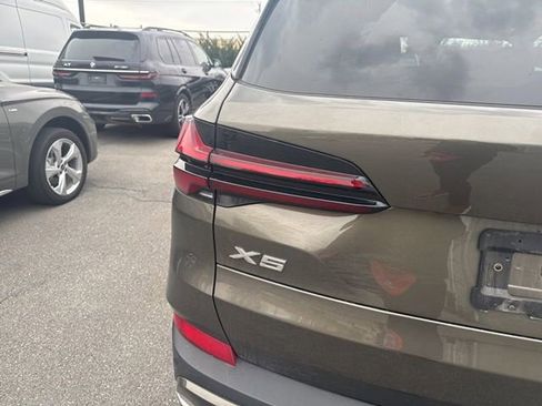 Certified 2024 BMW X5 xDrive40i w/ Premium Package image 9