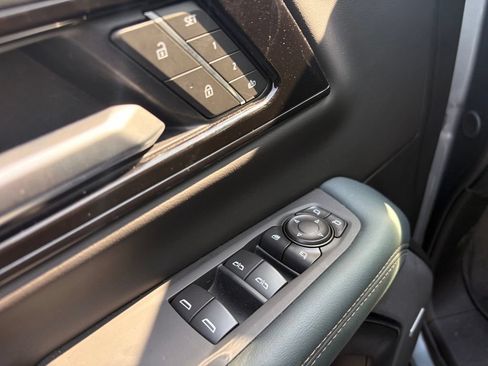 Used 2026 GMC Yukon XL AT4 w/ AT4 Premium Plus Package AWD/4WD image 12