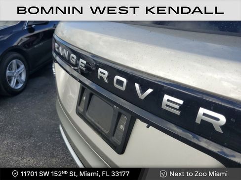 Used 2019 Land Rover Range Rover Velar S image 11