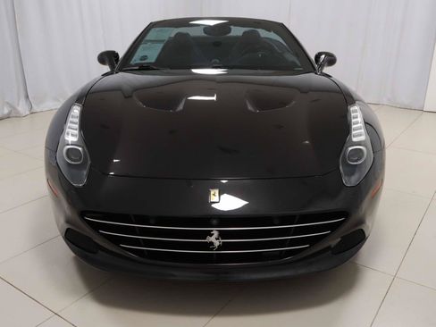 Used 2016 Ferrari California T RWD image 44