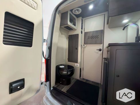 Used 2026 Mercedes-Benz Sprinter 2500 image 17