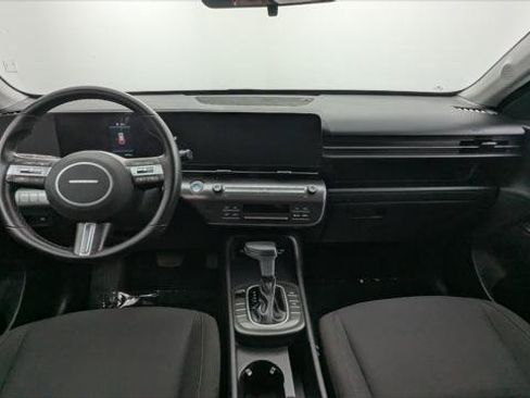 Used 2025 Hyundai Kona SEL FWD image 24