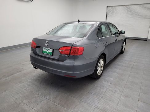 Used 2013 Volkswagen Jetta SE FWD image 9