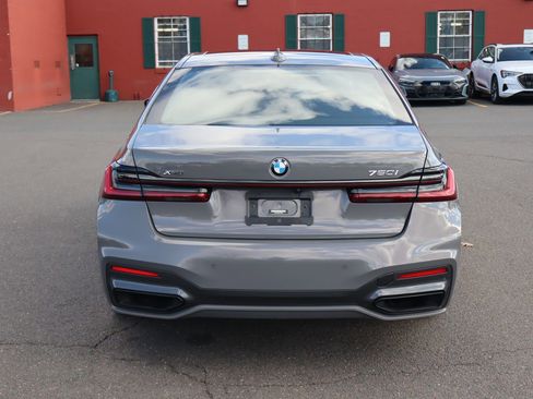 Used 2022 BMW 750i xDrive w/ Luxury Rear Seating Package image 6