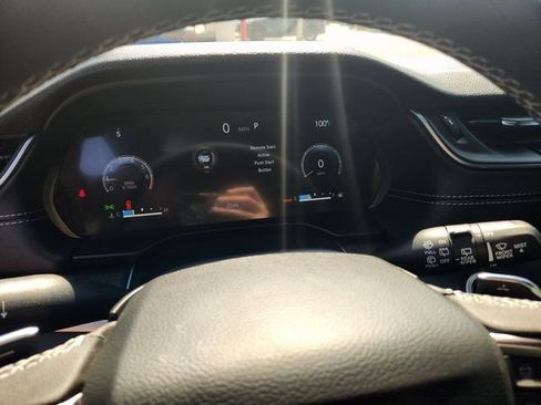 New 2025 Jeep Grand Cherokee Laredo w/ Luxury Tech Group I AWD/4WD image 20