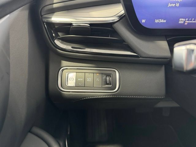 Used 2025 Buick Enclave Preferred FWD image 19