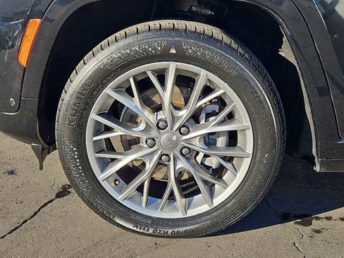 Used 2022 Jeep Grand Cherokee Summit w/ Luxury Tech Group V image 14