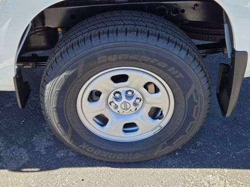 New 2026 Nissan Frontier S image 5