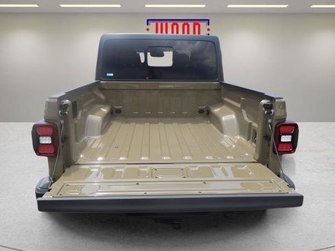 New 2026 Jeep Gladiator Willys AWD/4WD image 10