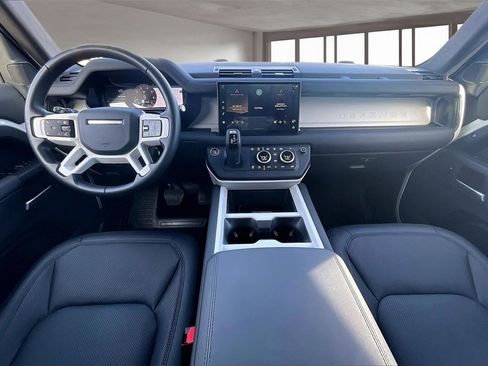 Used 2025 Land Rover Defender 110 S image 15