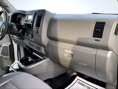 Used 2021 Nissan NV 3500 SV RWD image 21
