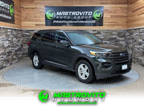 Used 2023 Ford Explorer XLT image 1