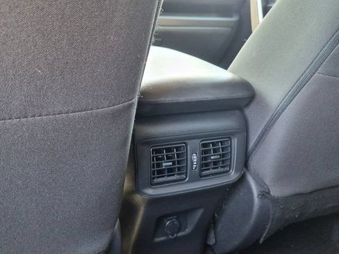 Used 2023 Toyota RAV4 LE AWD/4WD image 16