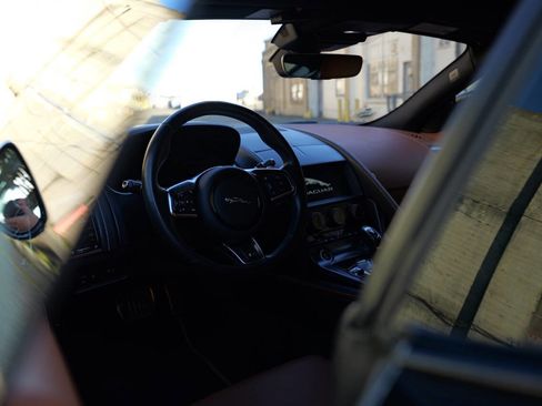 Used 2021 Jaguar F-TYPE R image 60