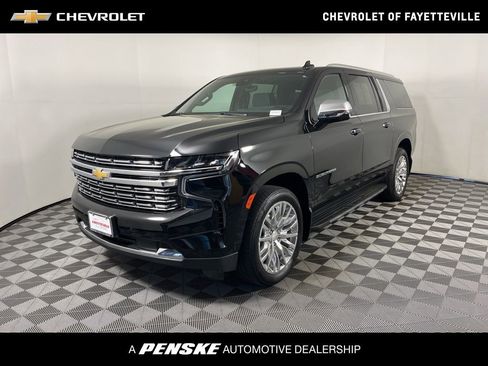 Used 2023 Chevrolet Suburban Premier w/ Advanced Technology Package AWD/4WD image 1