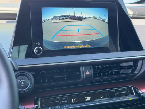 Used 2025 Toyota Prius Plug-In Hybrid image 26