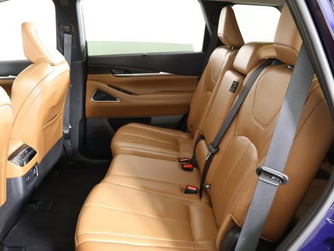 Used 2023 INFINITI QX60 Sensory w/ Cargo Package image 44