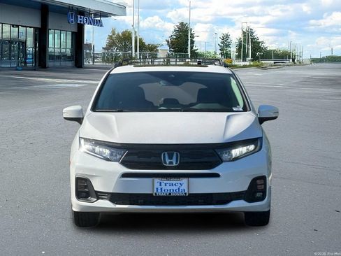 Used 2026 Honda Odyssey EX-L image 11