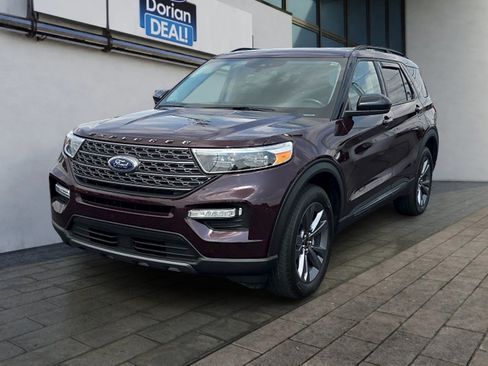 Certified 2023 Ford Explorer XLT w/ Equipment Group 202A AWD/4WD image 7