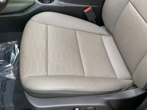 Used 2025 Chevrolet Colorado ZR2 w/ Technology Package image 21