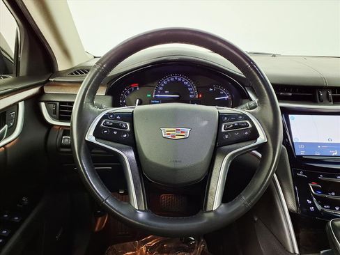 Used 2019 Cadillac XTS Luxury image 15