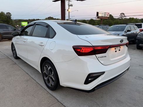 Used 2019 Kia Forte LXS image 9