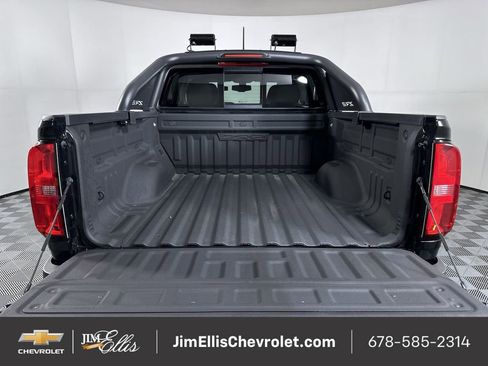 Used 2020 Chevrolet Colorado ZR2 w/ ZR2 Midnight Special Edition image 23